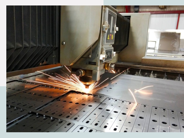 Лазерная резка металла в Новом Уренгое от 624 руб.